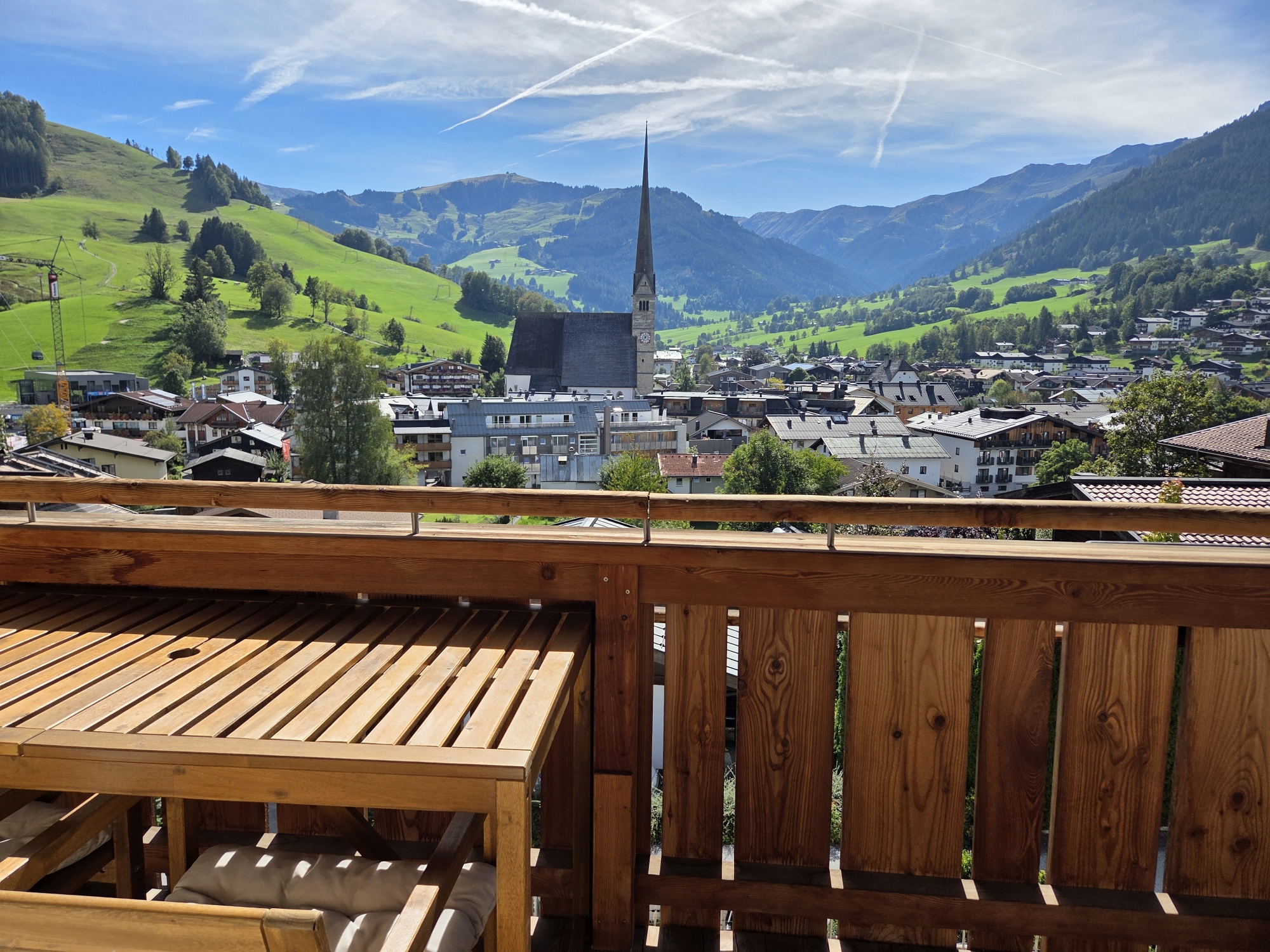 Red_Balkon_Esstisch